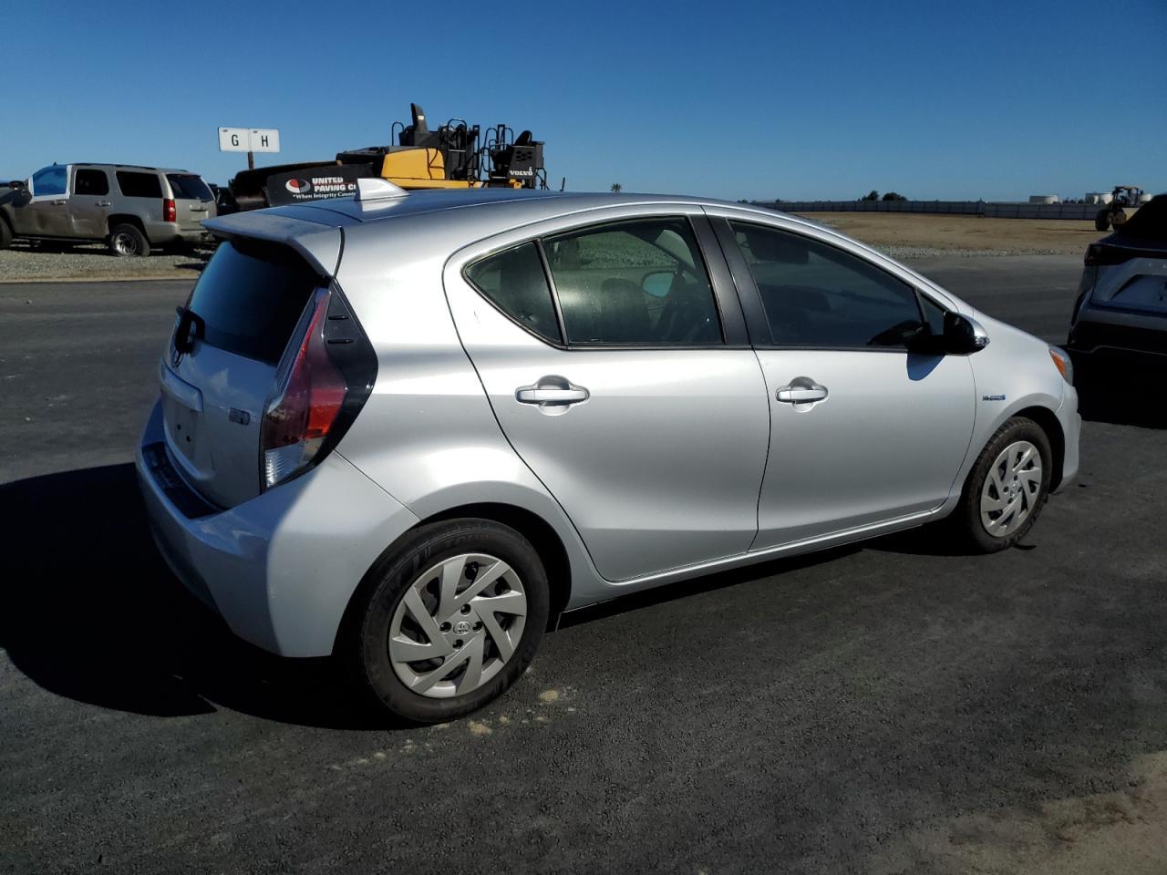 2015 TOYOTA Prius c