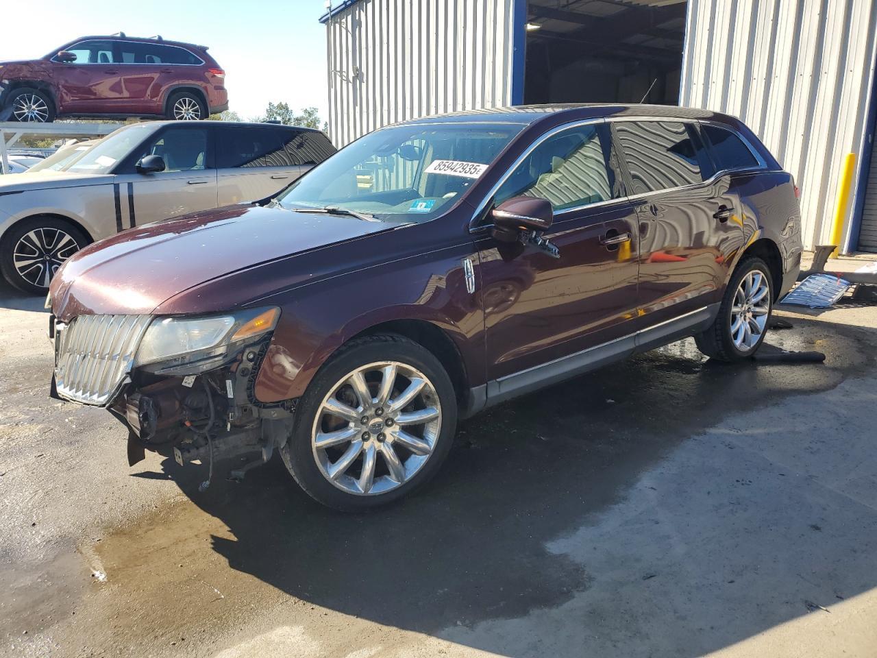 2010 LINCOLN MKT