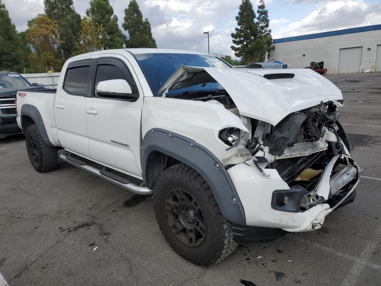 2017 TOYOTA TACOMA