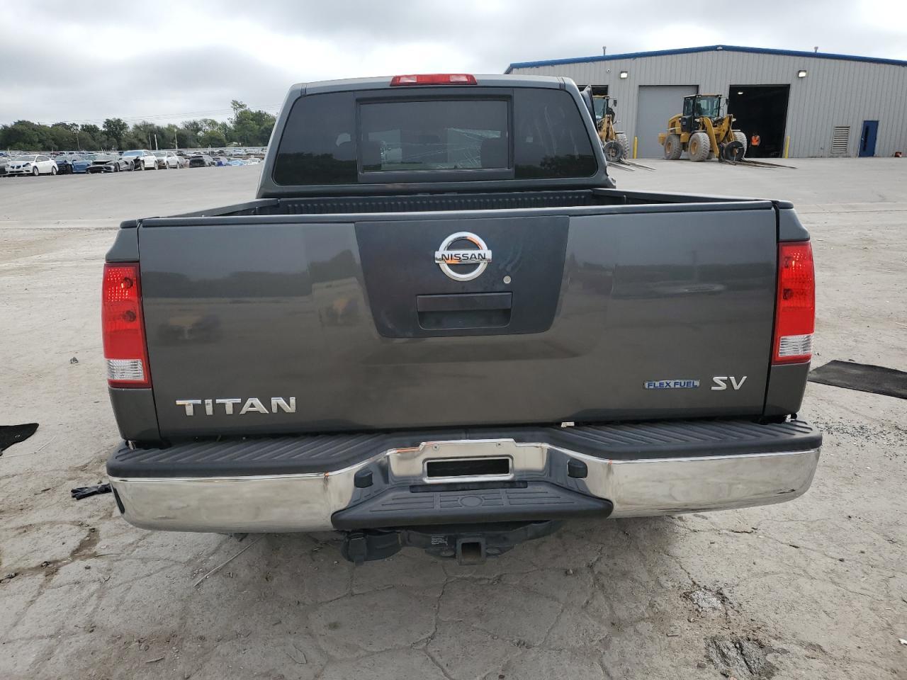 2011 NISSAN Titan