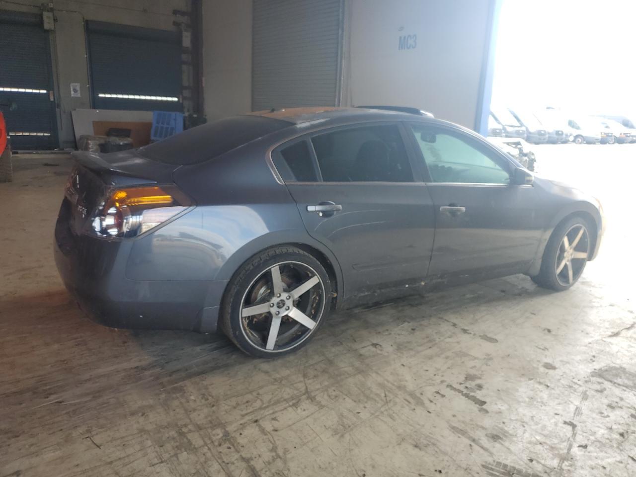 2012 NISSAN ALTIMA