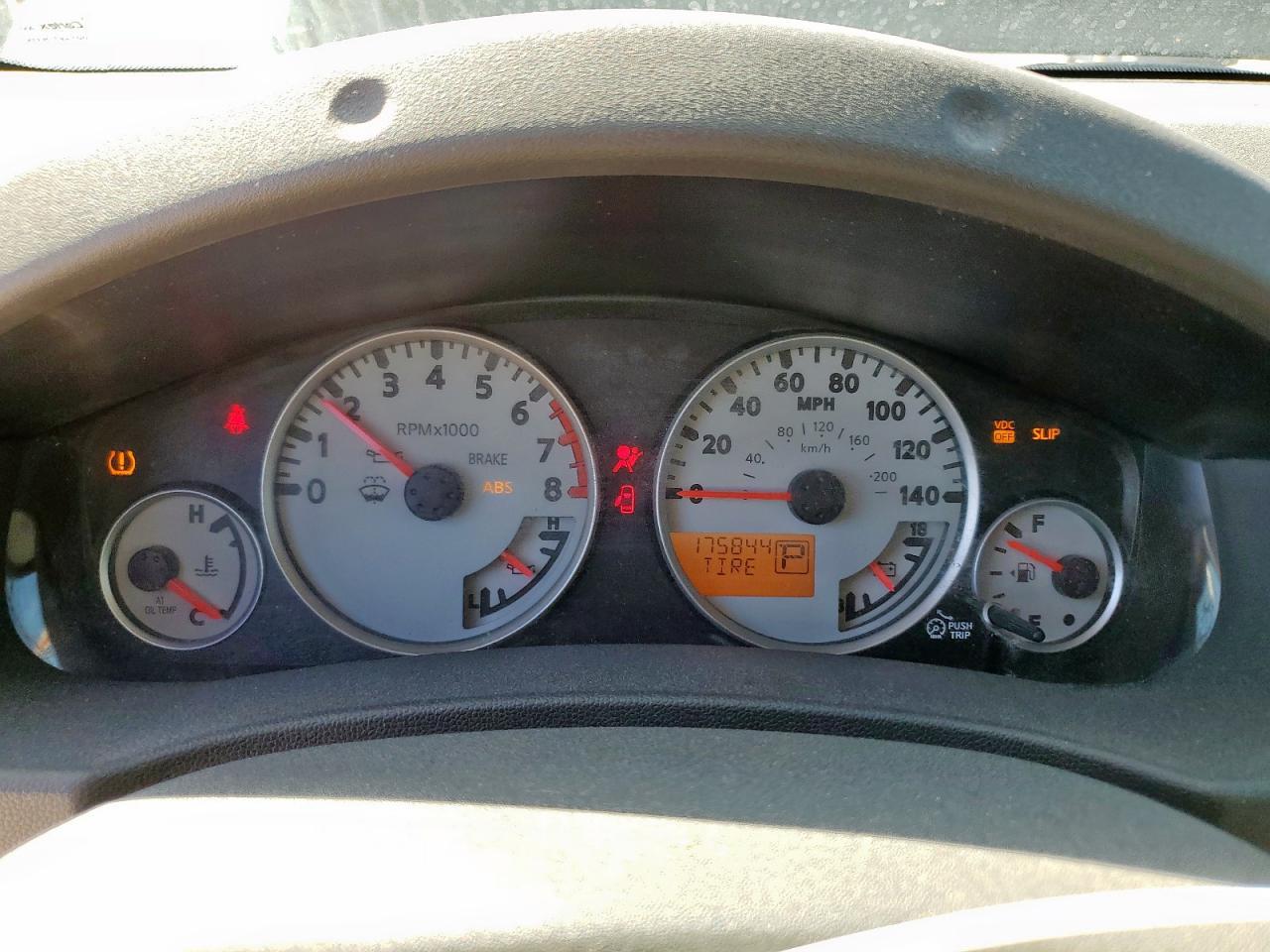 2011 NISSAN Frontier