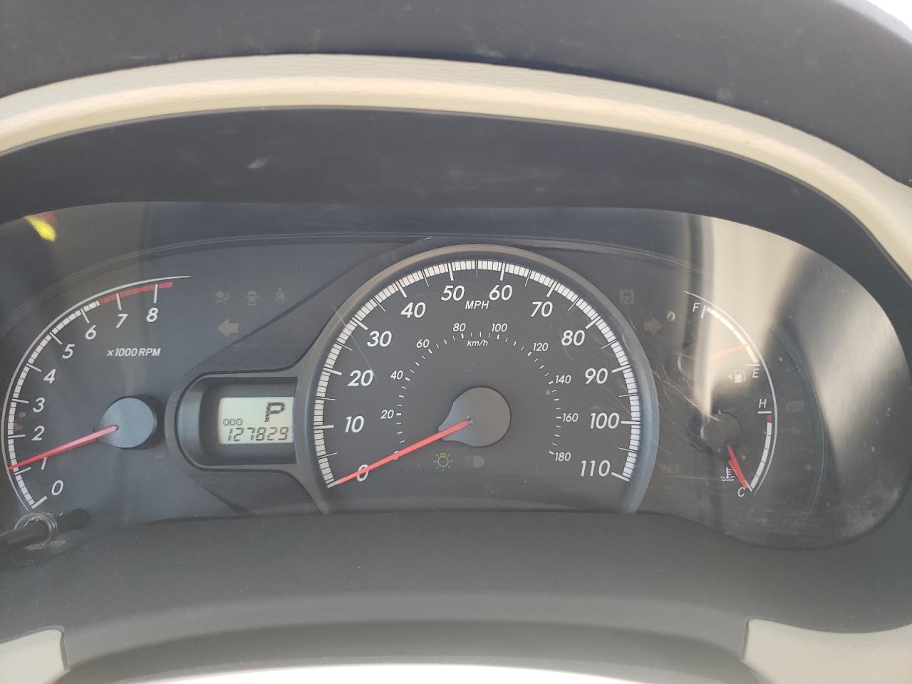 2011 TOYOTA SIENNA
