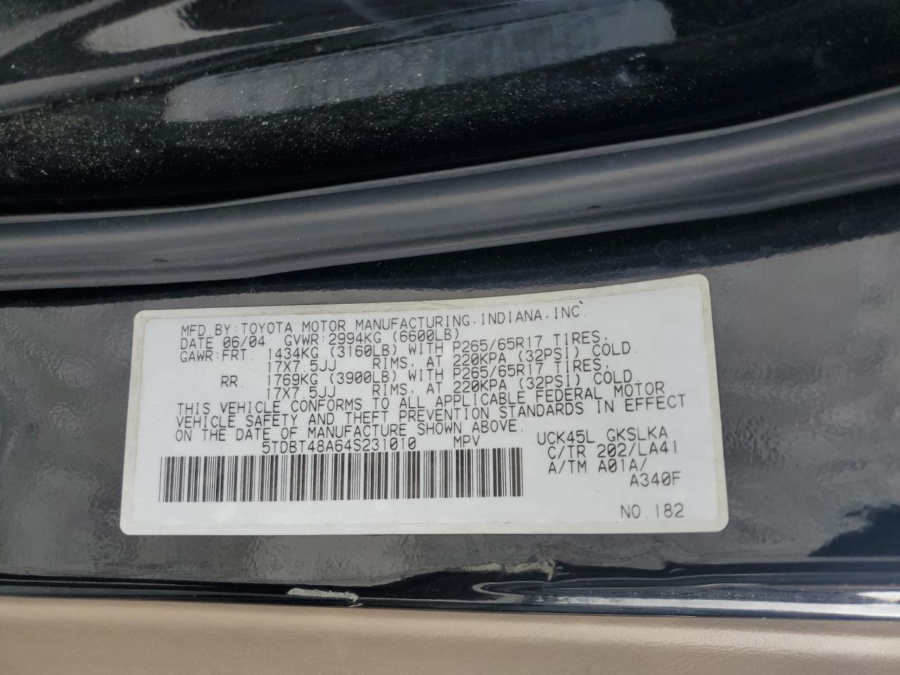 2004 TOYOTA Sequoia