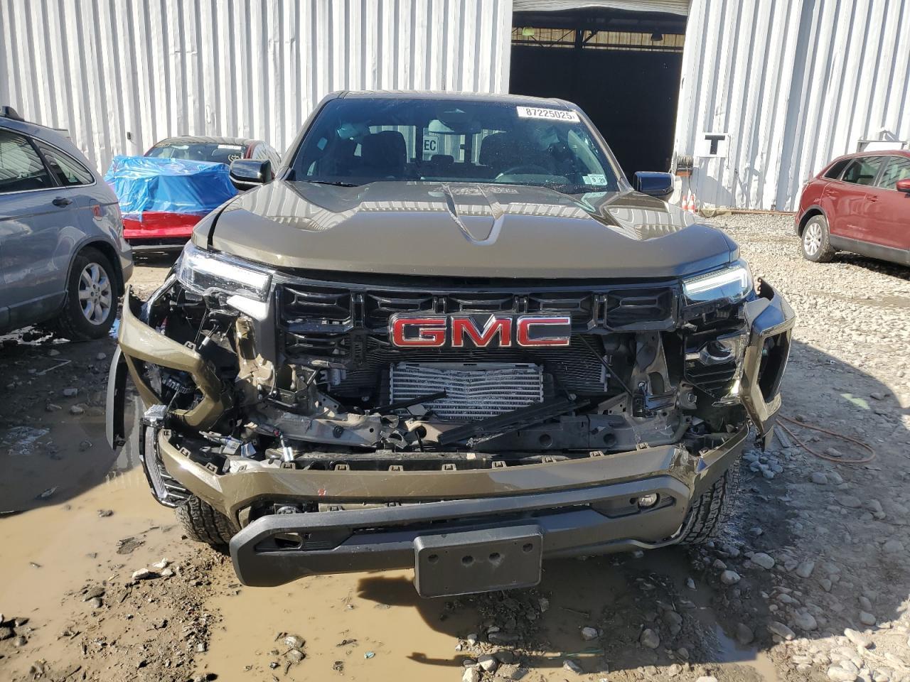2024 GMC CANYON