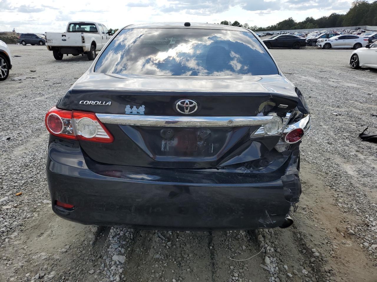 2011 TOYOTA COROLLA