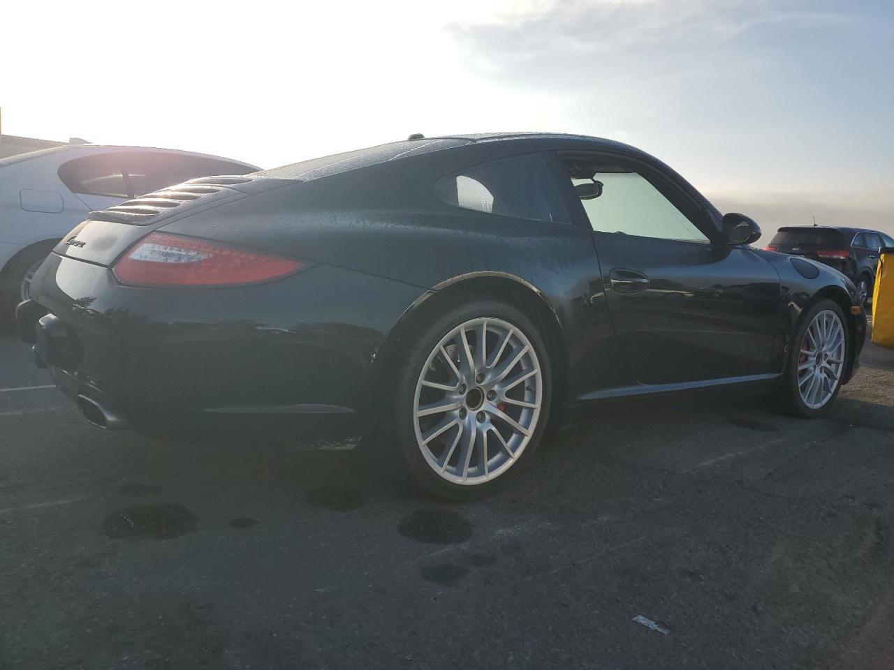2010 PORSCHE 911