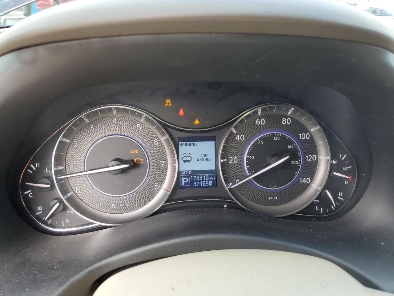 2015 INFINITI QX80