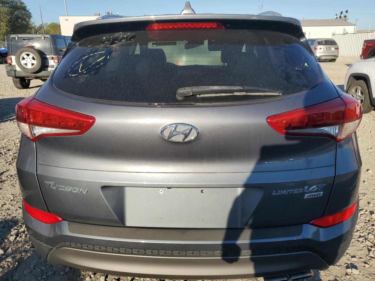 2016 HYUNDAI TUCSON
