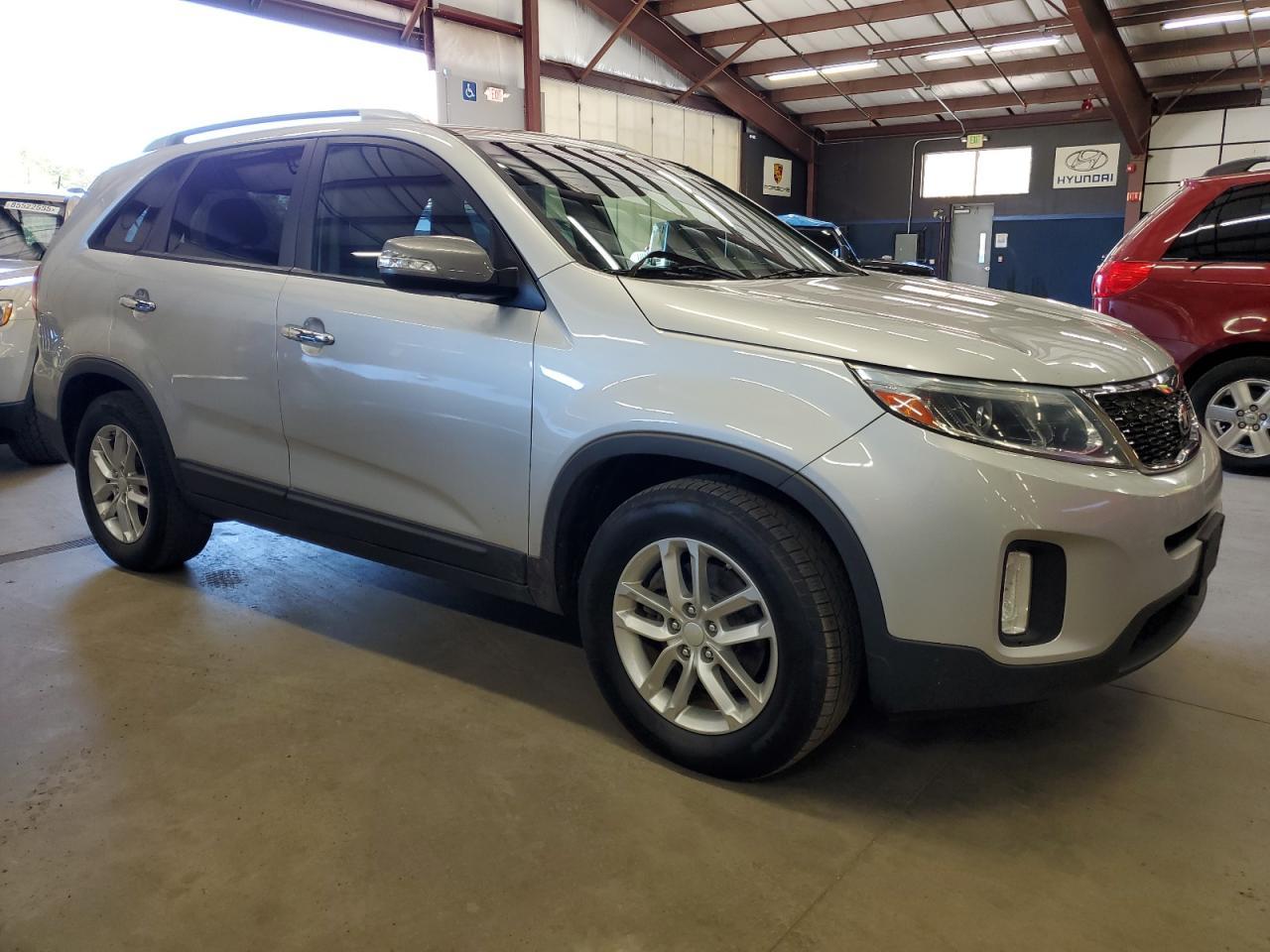 2015 KIA SORENTO