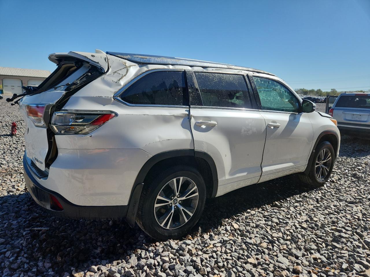 2016 TOYOTA HIGHLANDER