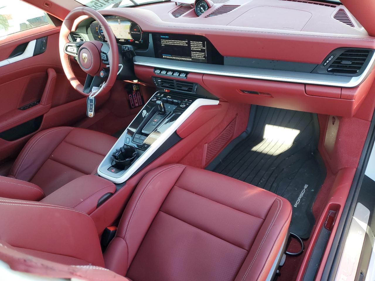 2025 PORSCHE 911