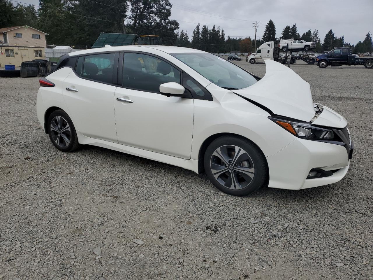 2020 NISSAN LEAF