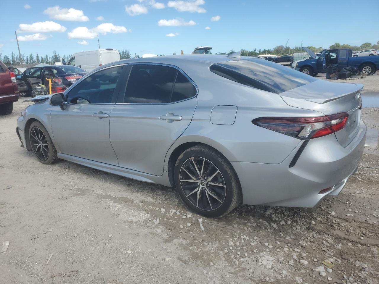 2022 TOYOTA CAMRY