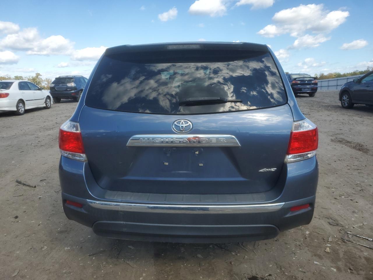2013 TOYOTA HIGHLANDER