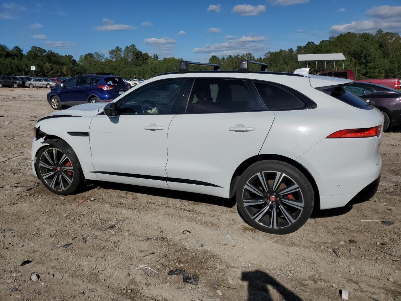 2017 JAGUAR F-Pace