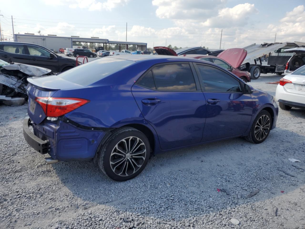 2015 TOYOTA COROLLA