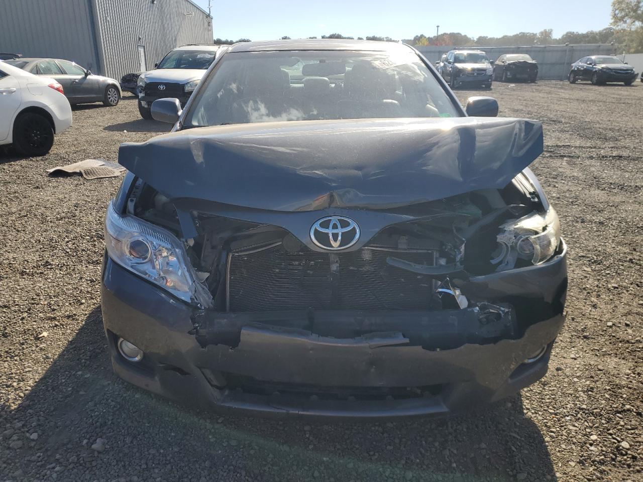 2011 TOYOTA CAMRY