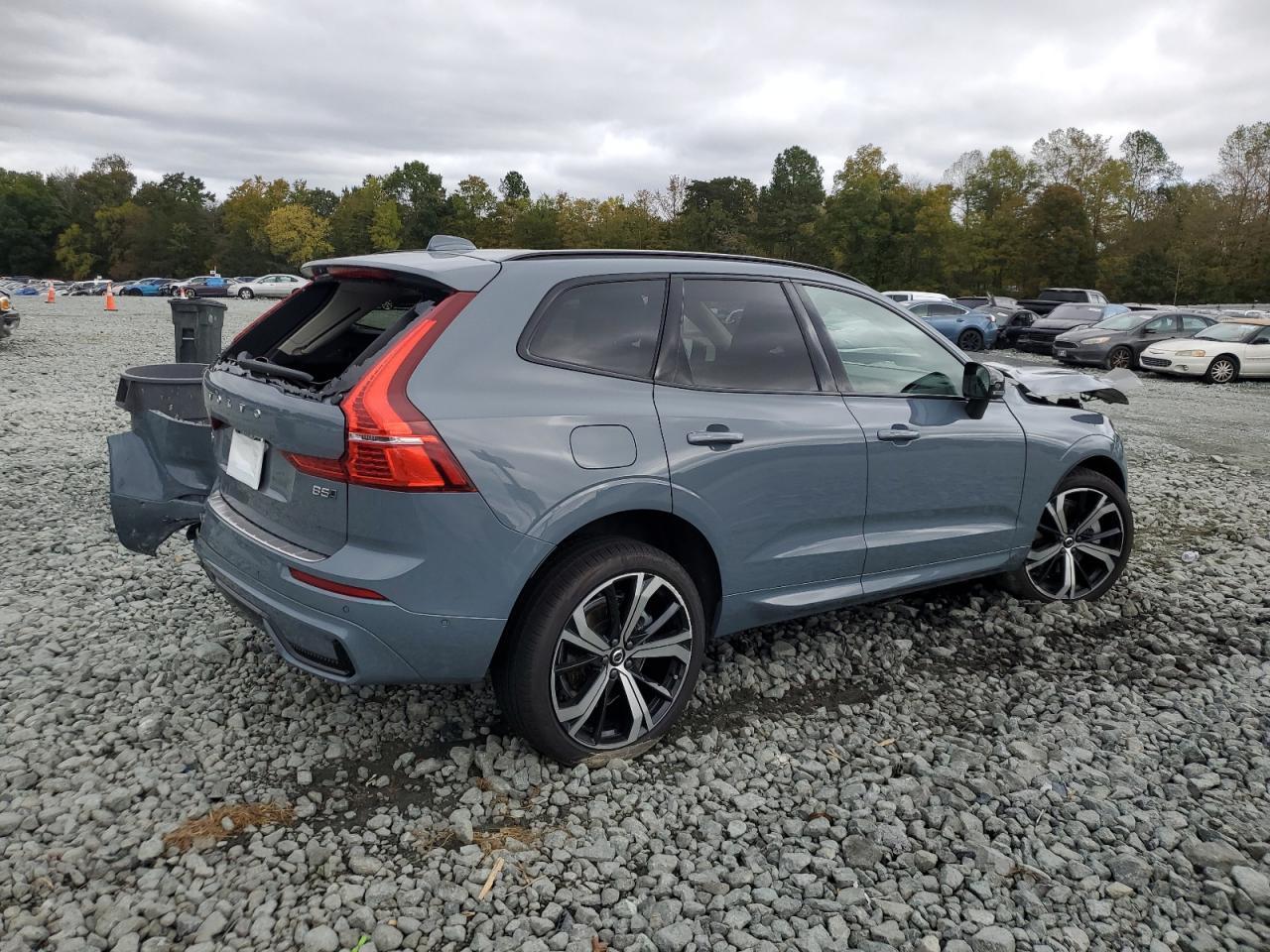 2024 VOLVO XC60