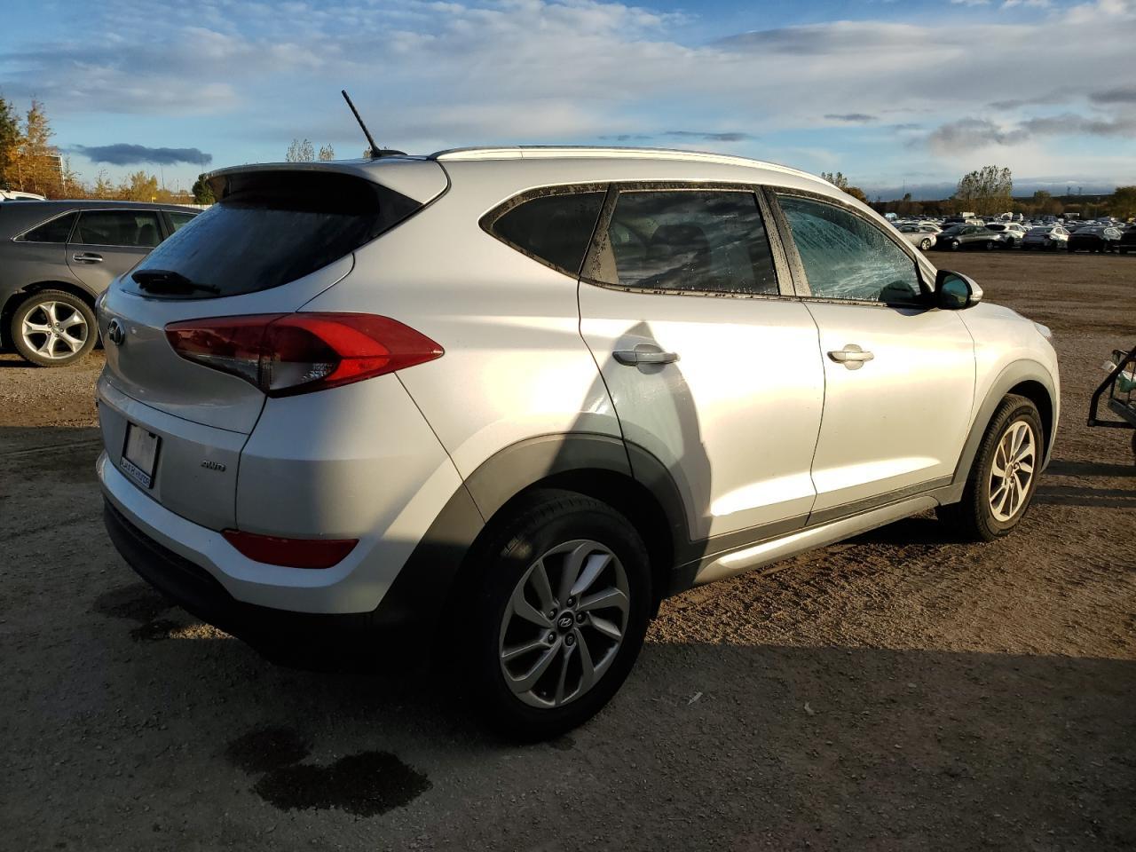 2016 HYUNDAI TUCSON