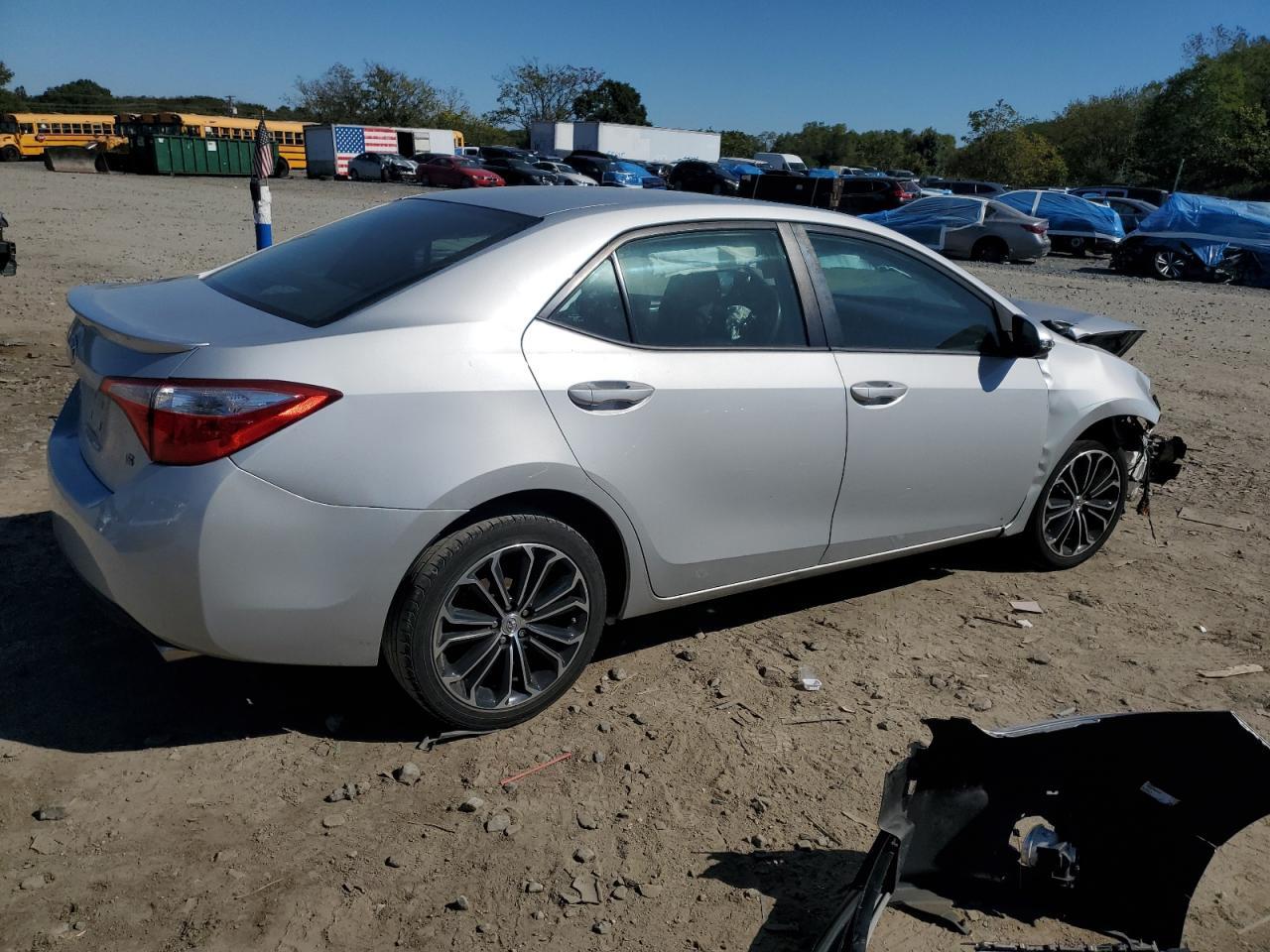 2015 TOYOTA COROLLA