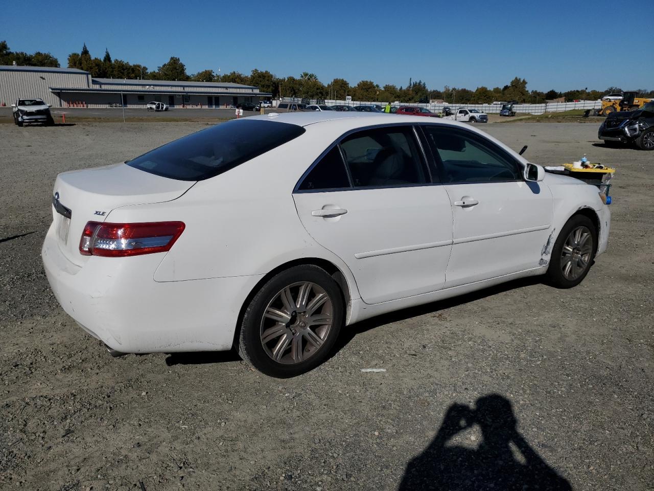2011 TOYOTA CAMRY