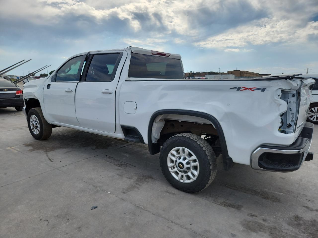 2024 CHEVROLET Silverado