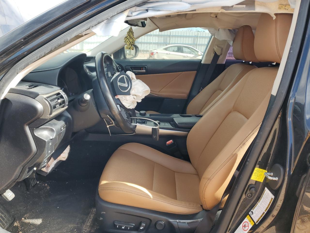 2017 LEXUS IS 200t