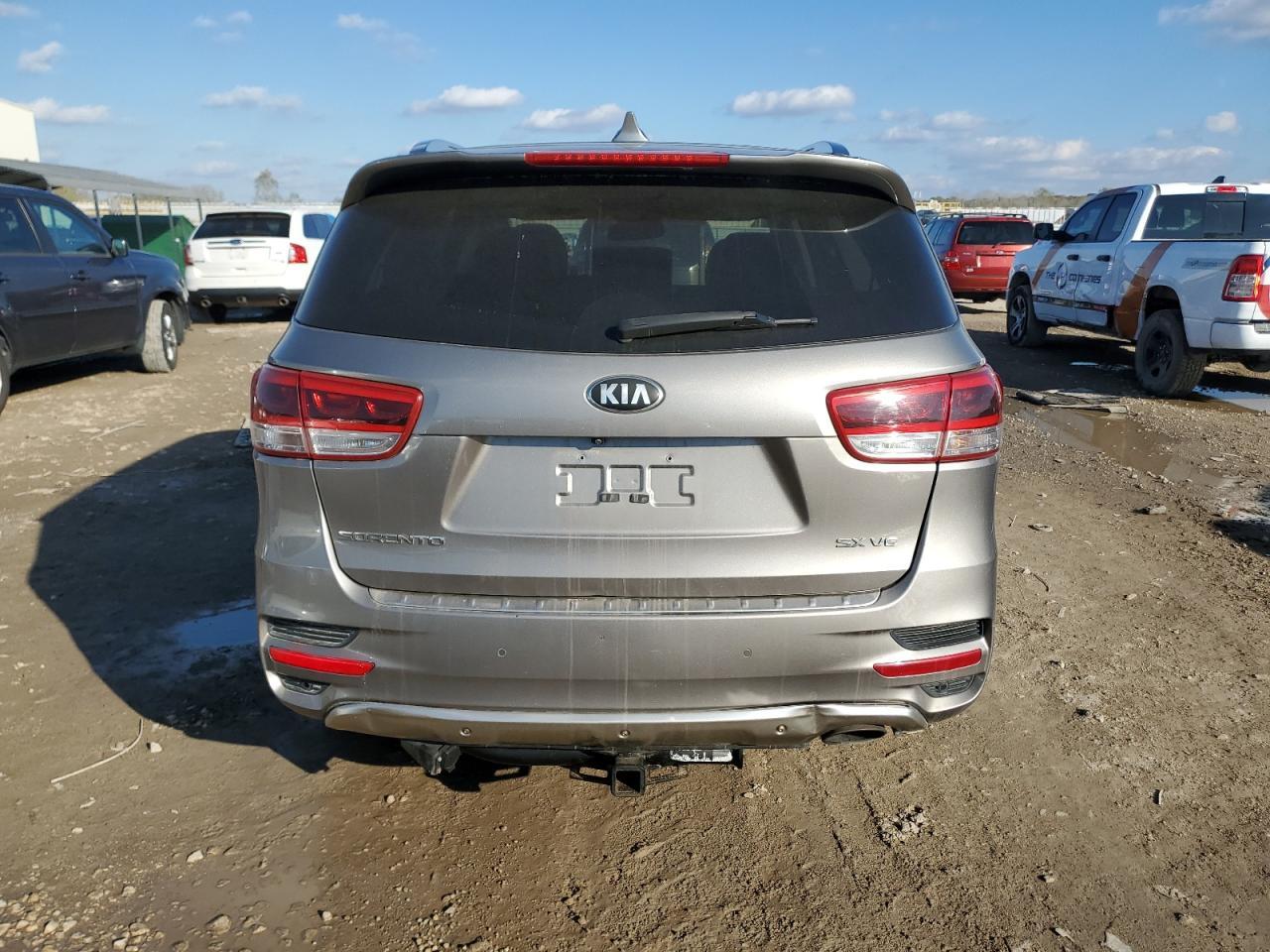 2018 KIA SORENTO