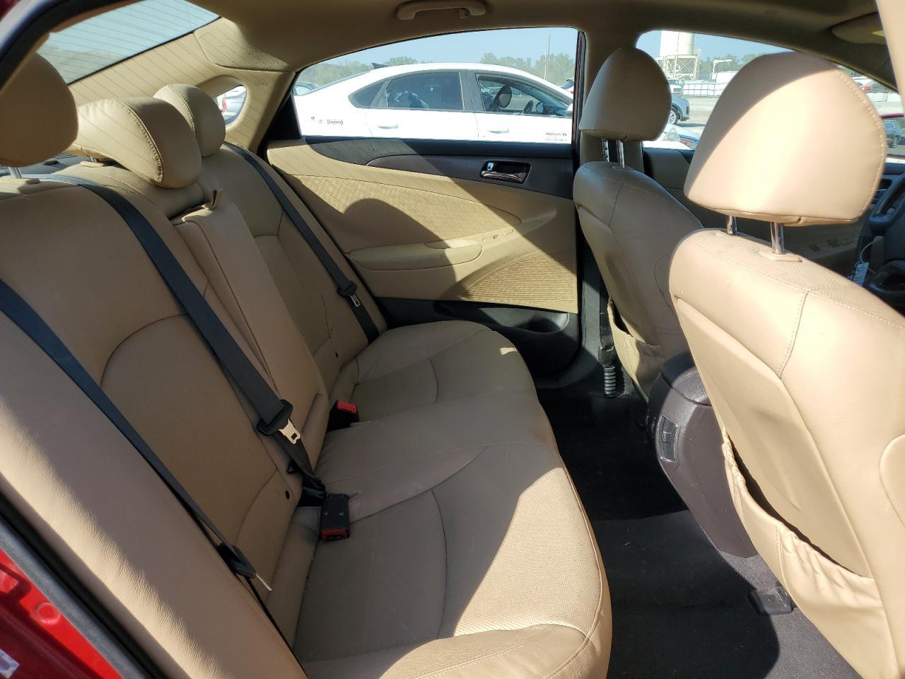2011 HYUNDAI SONATA