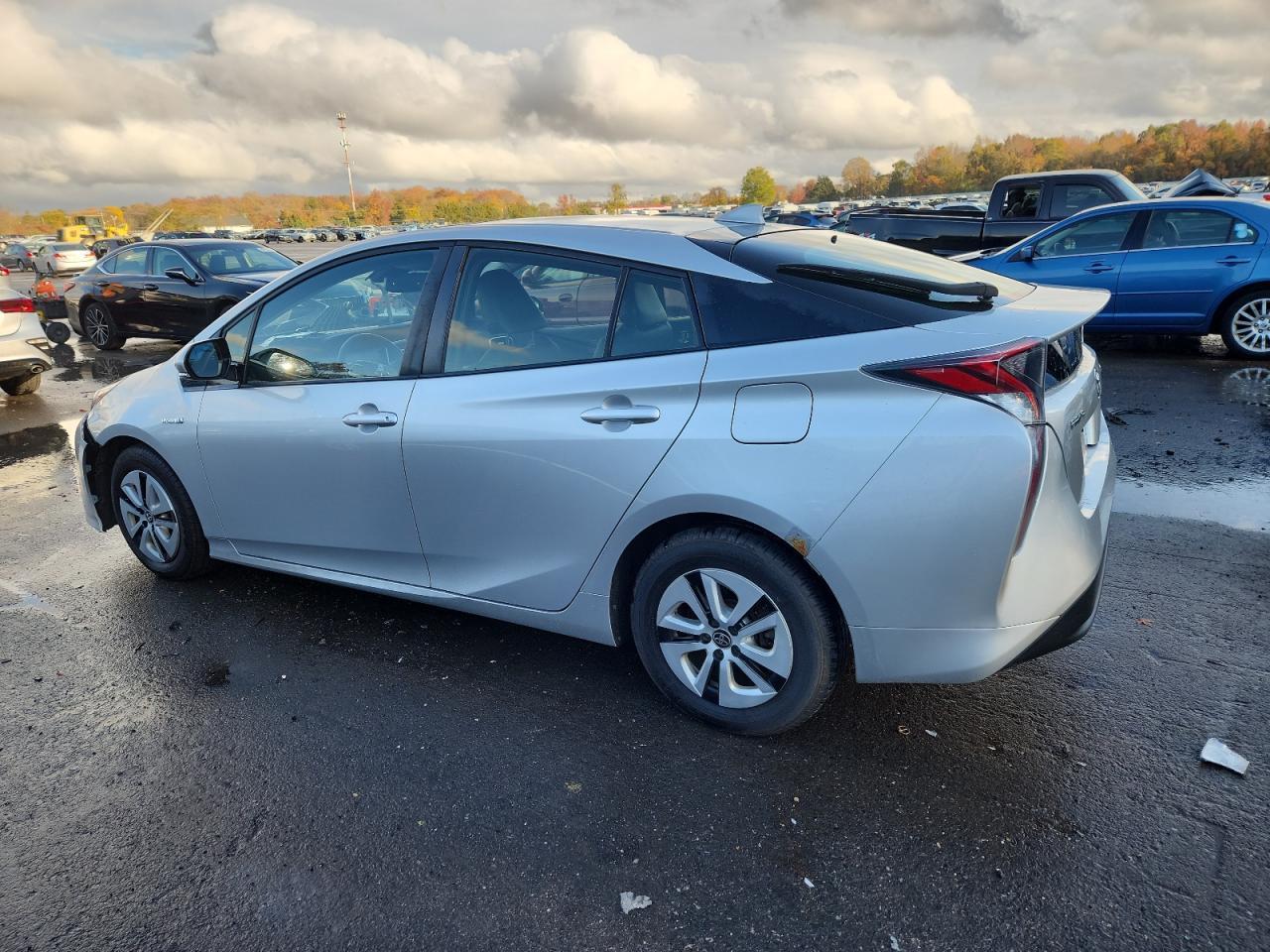 2016 TOYOTA PRIUS