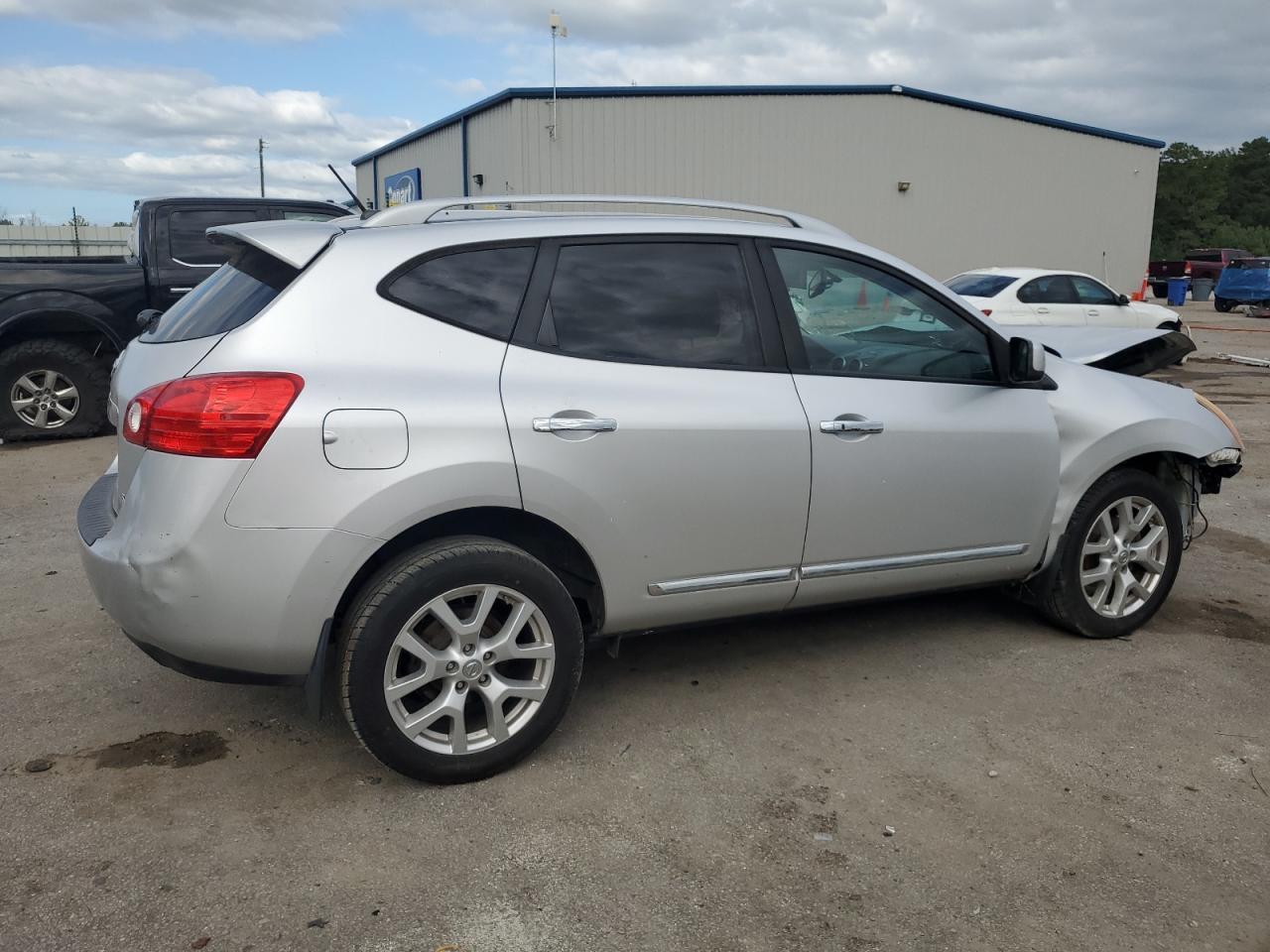 2011 NISSAN ROGUE
