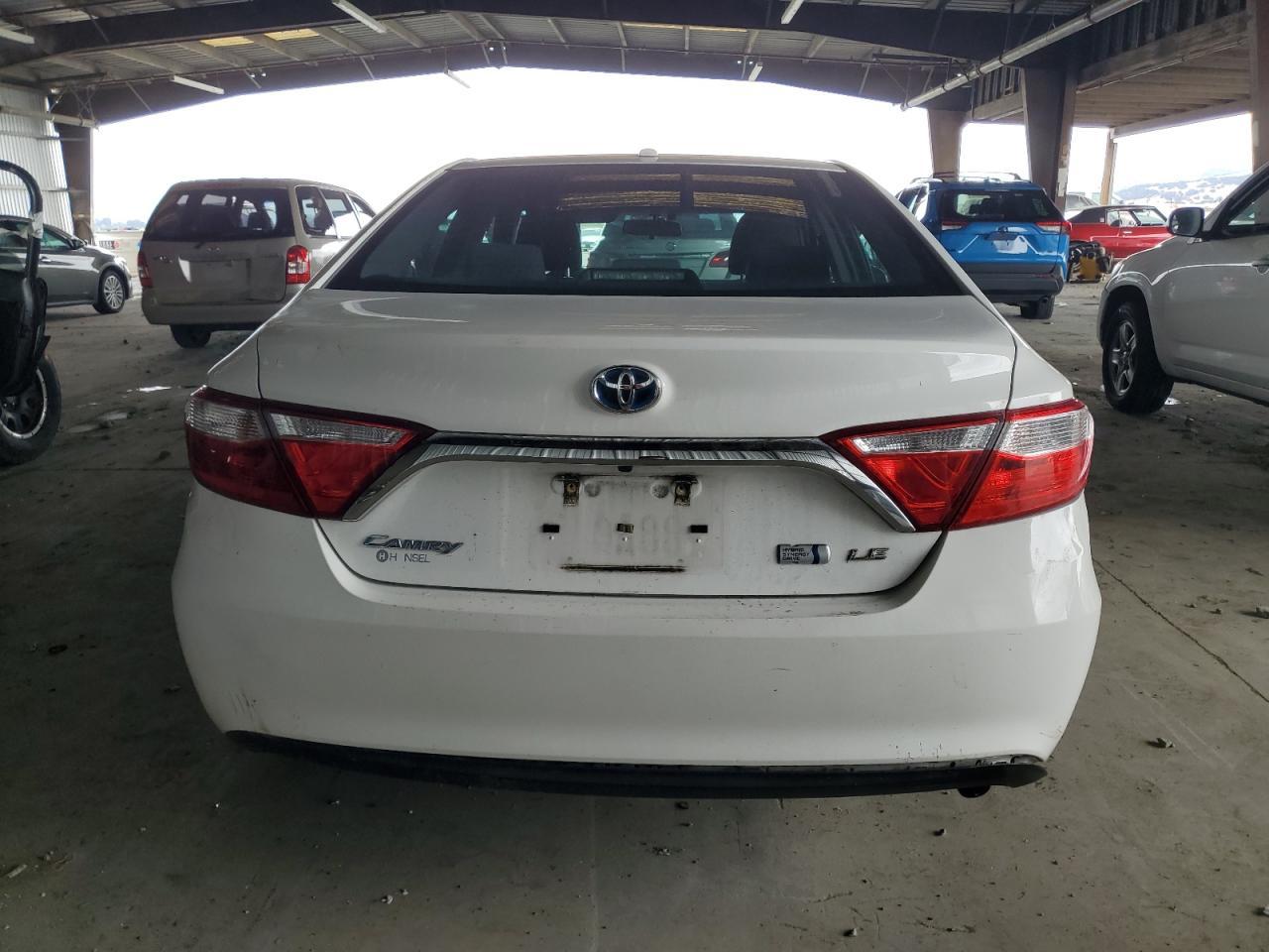 2016 TOYOTA CAMRY