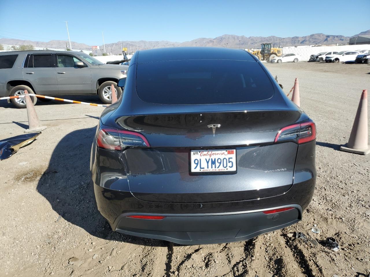 2024 TESLA MODEL Y
