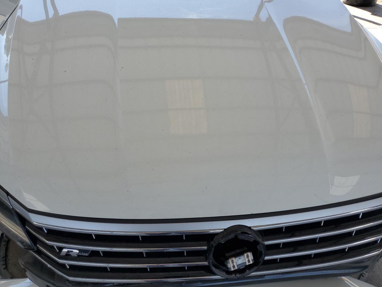 2017 VOLKSWAGEN Passat