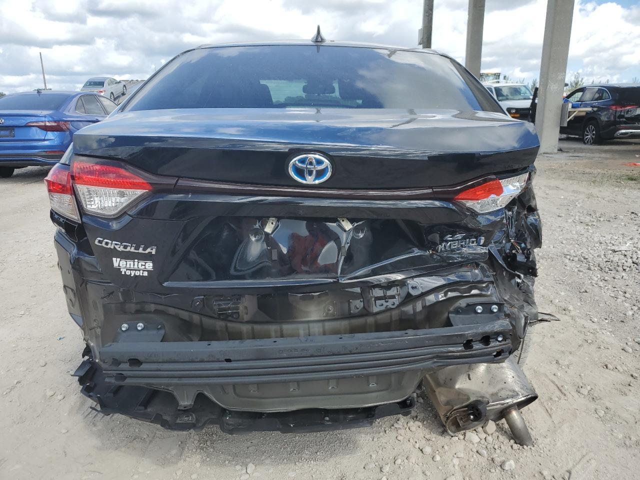2024 TOYOTA COROLLA