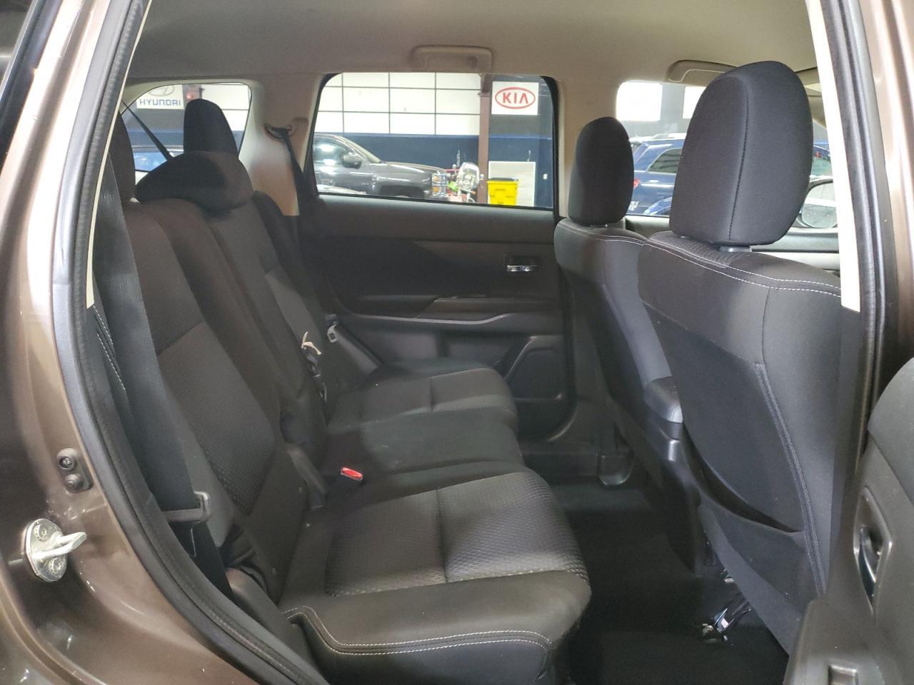 2016 MITSUBISHI outlander