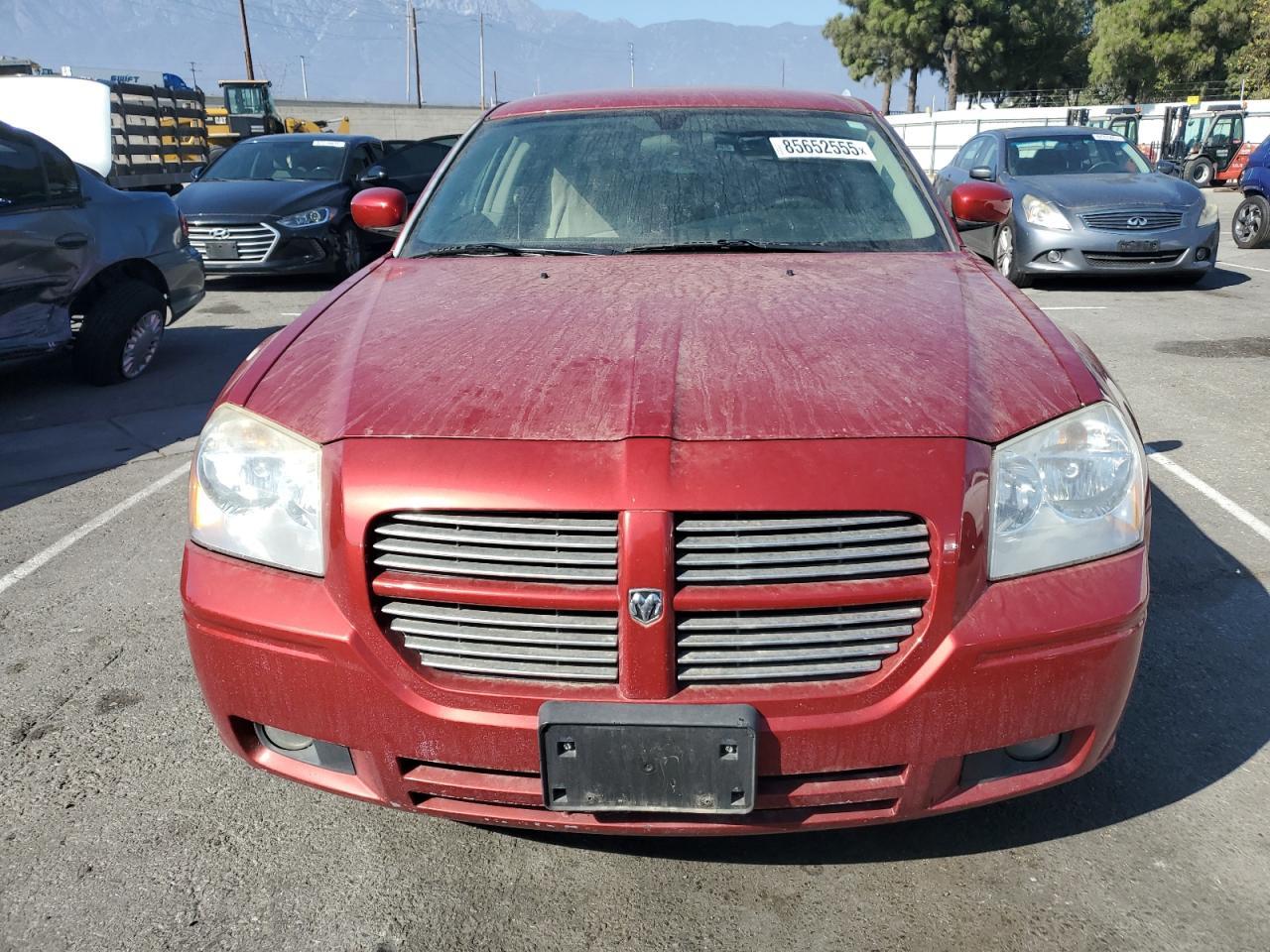 2005 DODGE MAGNUM