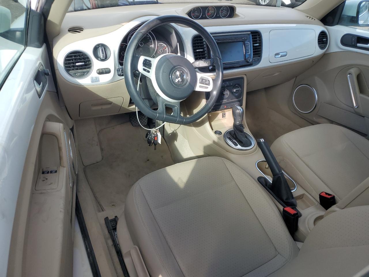 2015 VOLKSWAGEN Beetle