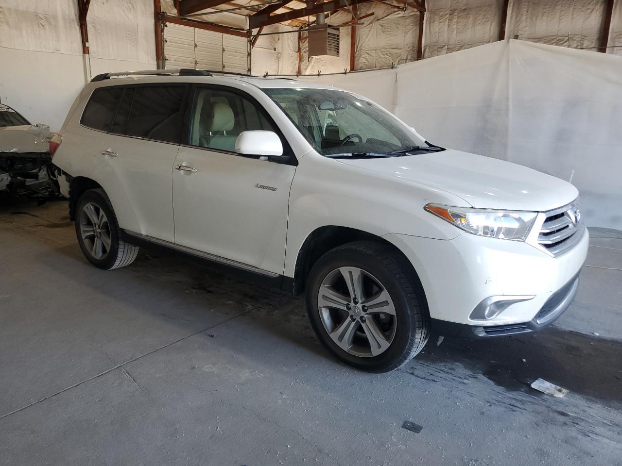 2011 TOYOTA HIGHLANDER