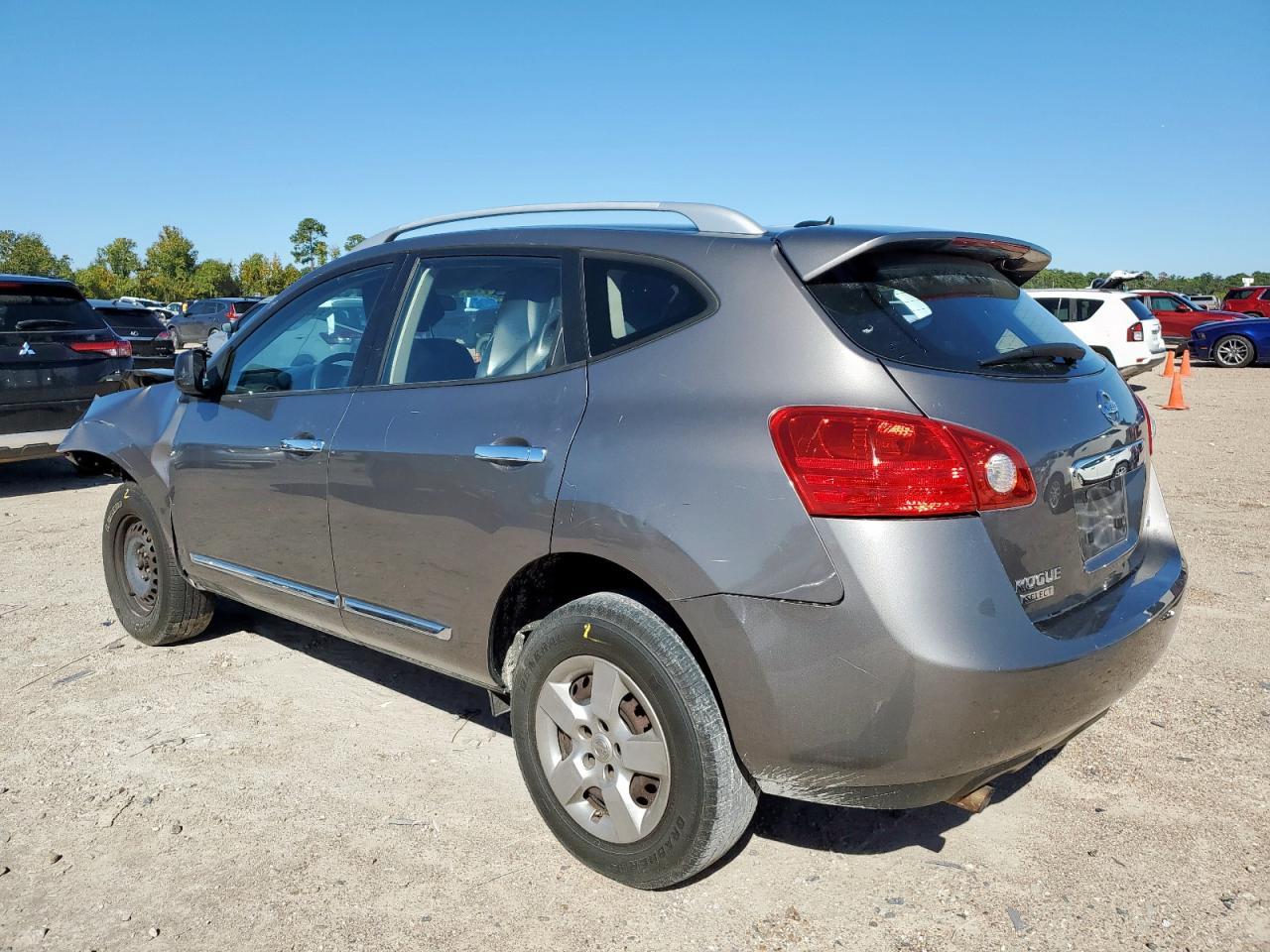 2015 NISSAN ROGUE