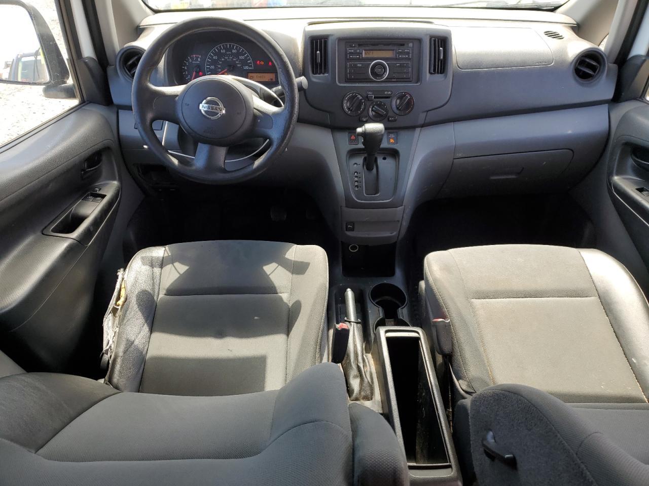 2015 NISSAN NV 200