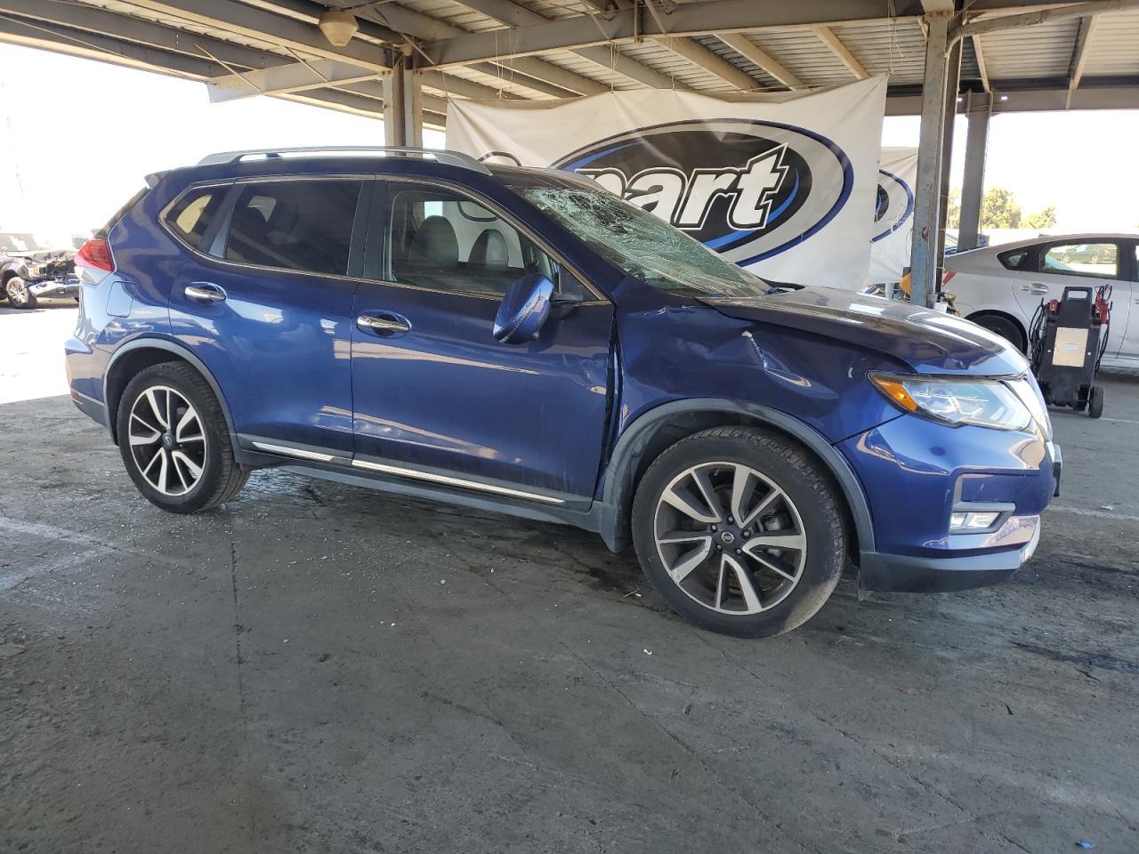 2017 NISSAN ROGUE