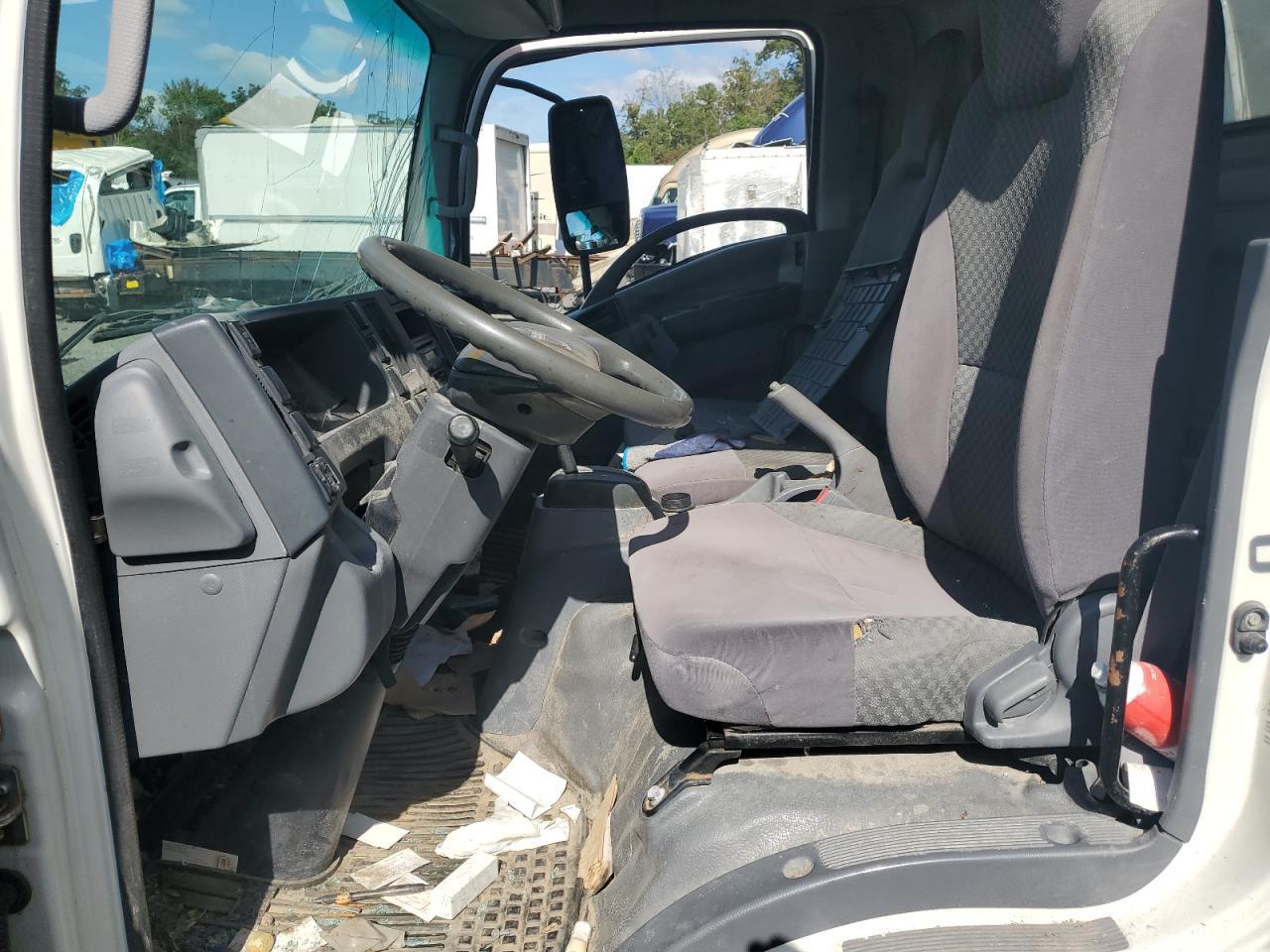 2019 ISUZU NPR