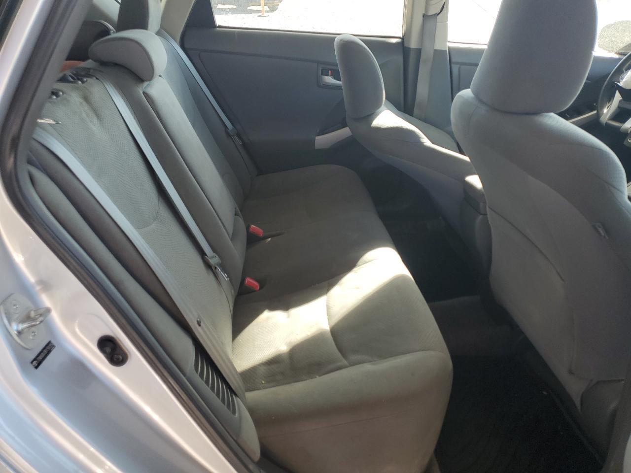 2011 TOYOTA PRIUS