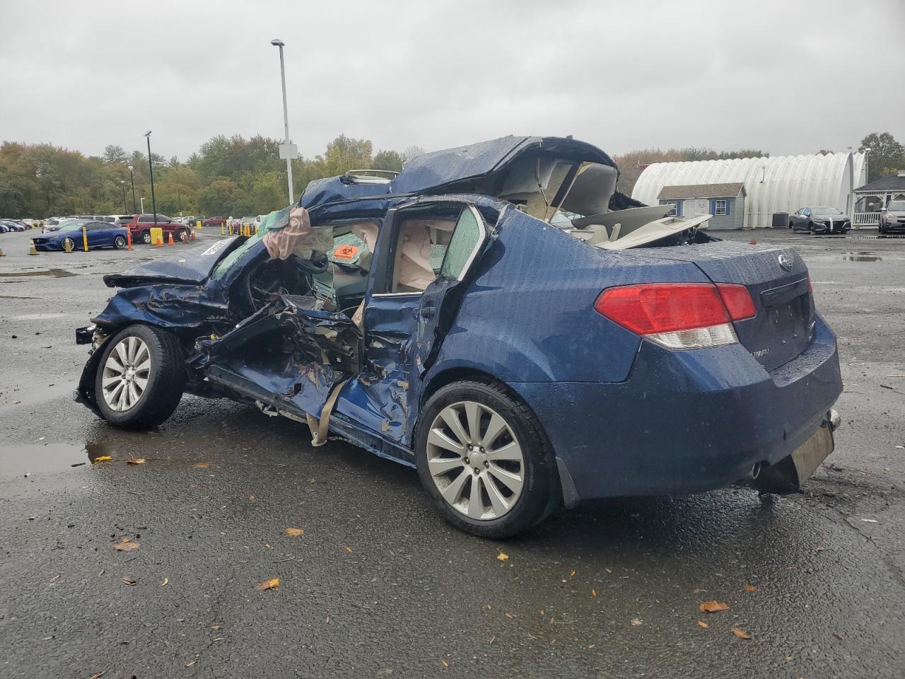 2011 SUBARU Legacy
