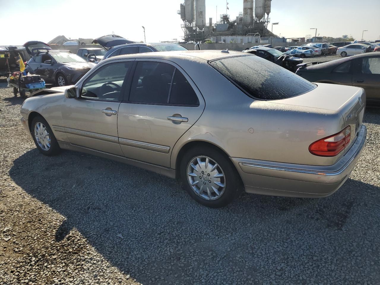2001 MERCEDES-BENZ E-Class