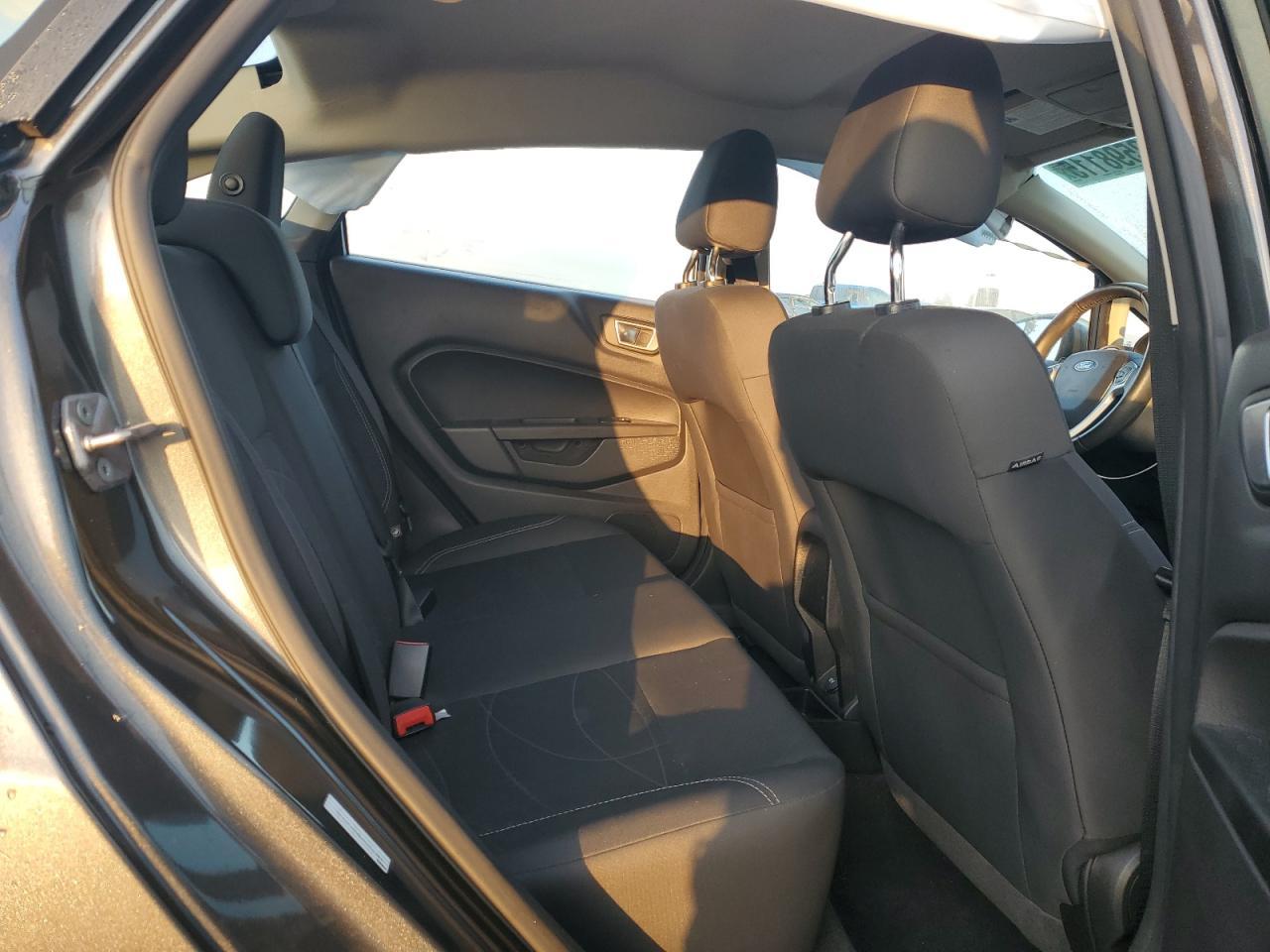 2016 FORD Fiesta