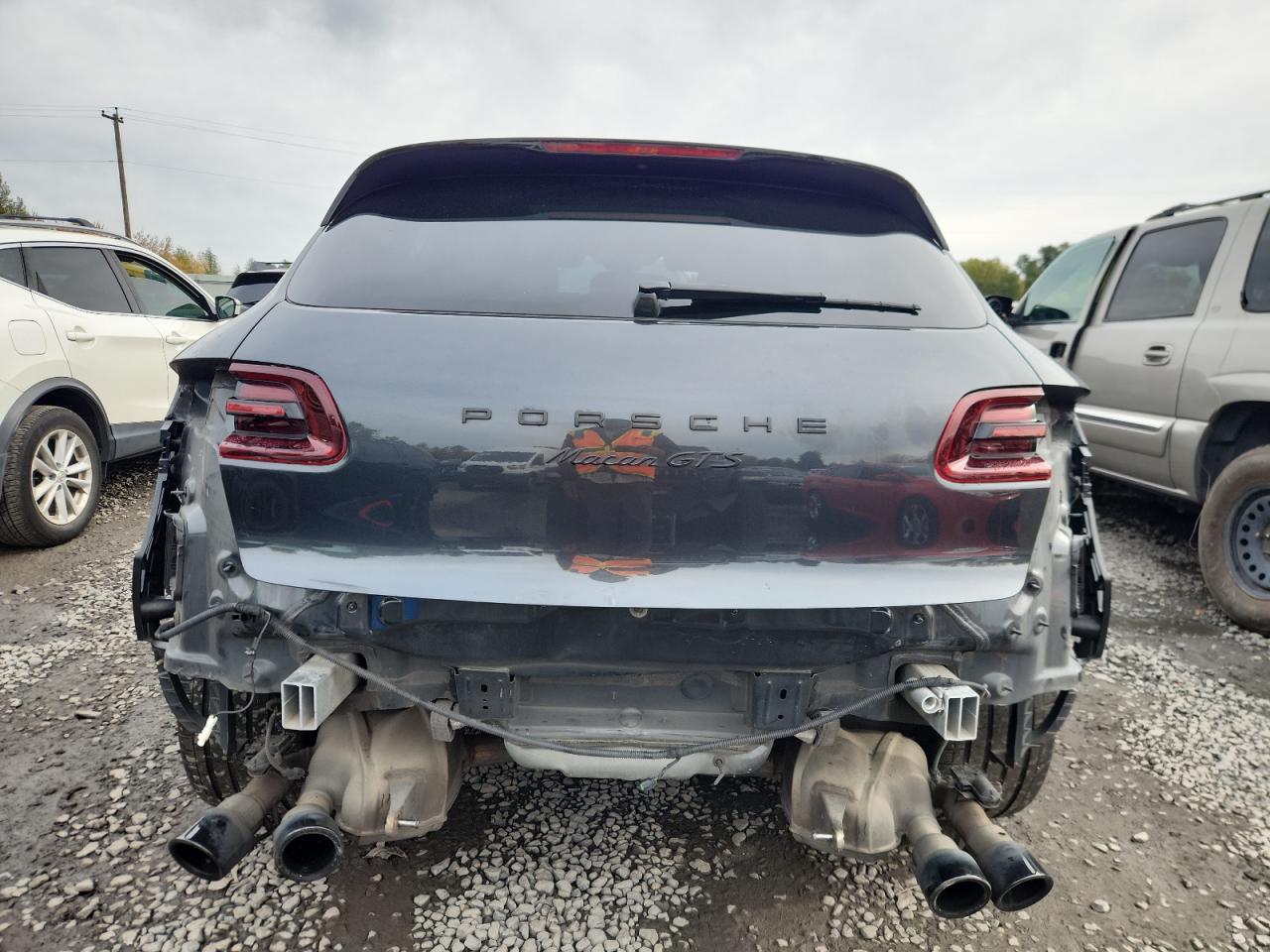 2017 PORSCHE Macan