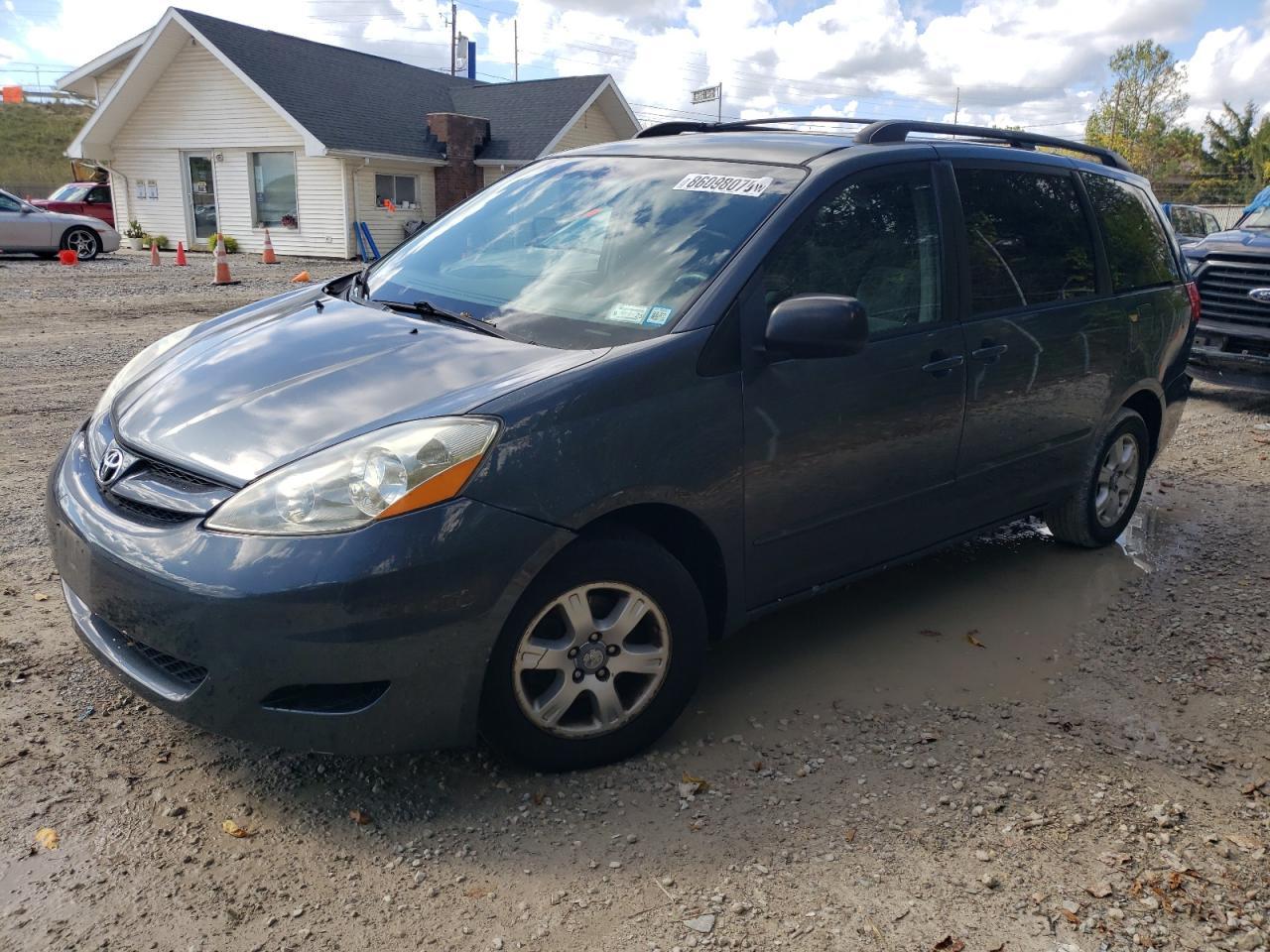 2008 TOYOTA SIENNA